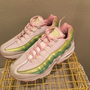 Nike Air max for big girl size 3.5